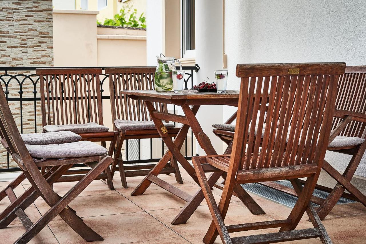 Primera Zimmer Mit Gemeinschaftsbad Singen Dış mekan fotoğraf