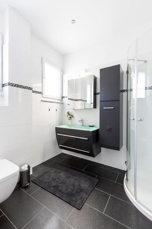 Primera Zimmer Mit Gemeinschaftsbad Singen Dış mekan fotoğraf