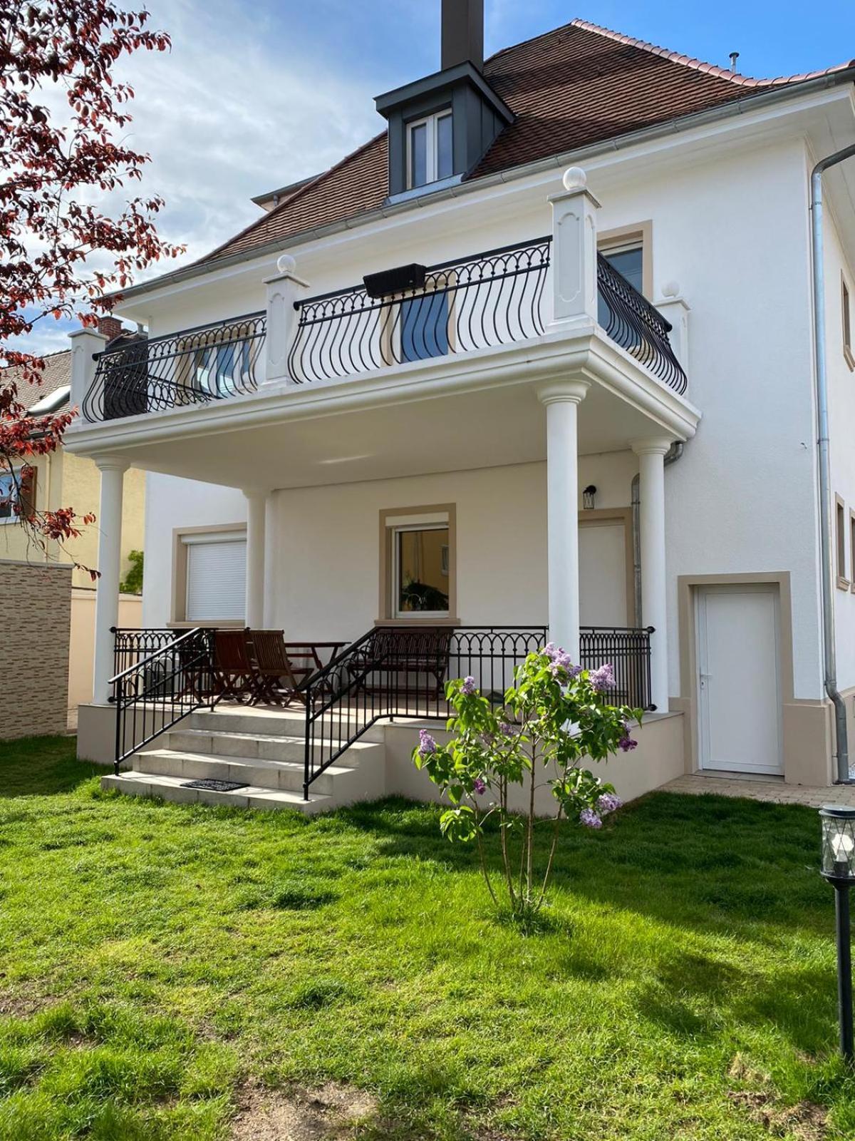 Primera Zimmer Mit Gemeinschaftsbad Singen Dış mekan fotoğraf