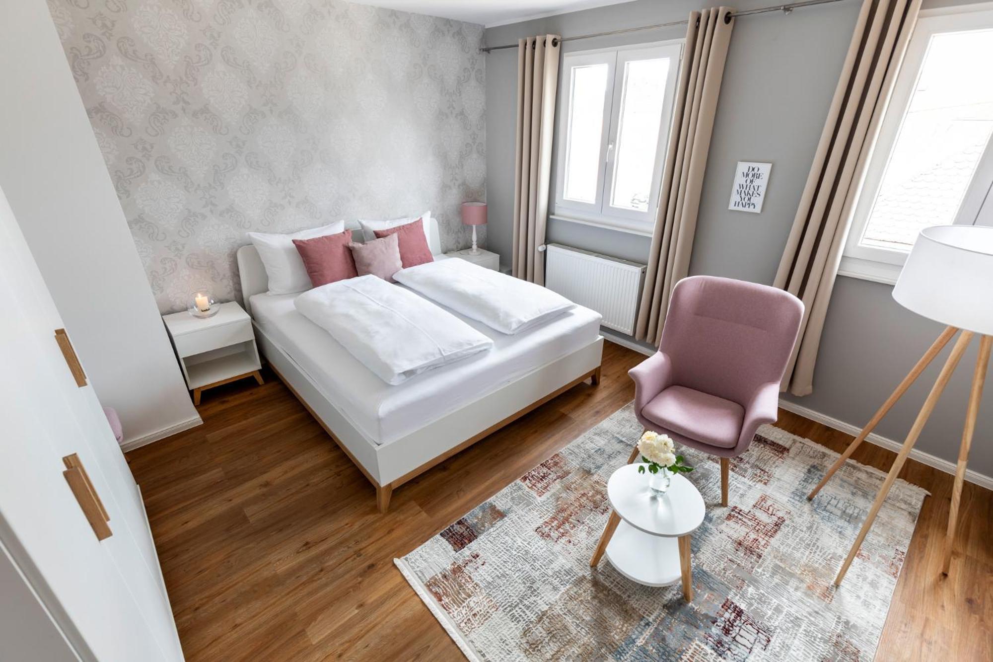 Primera Zimmer Mit Gemeinschaftsbad Singen Dış mekan fotoğraf